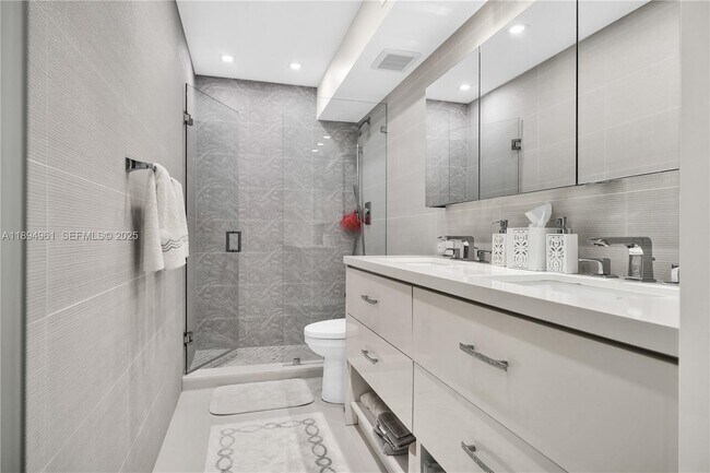 Building Photo - 1985 S Ocean Dr