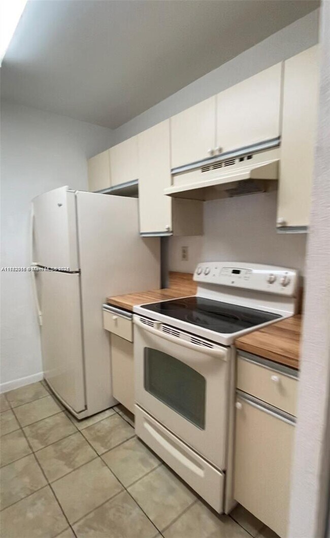 Building Photo - 1226 SW 113th Terrace