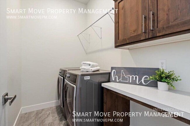 Building Photo - 6606 N Spindrift Way