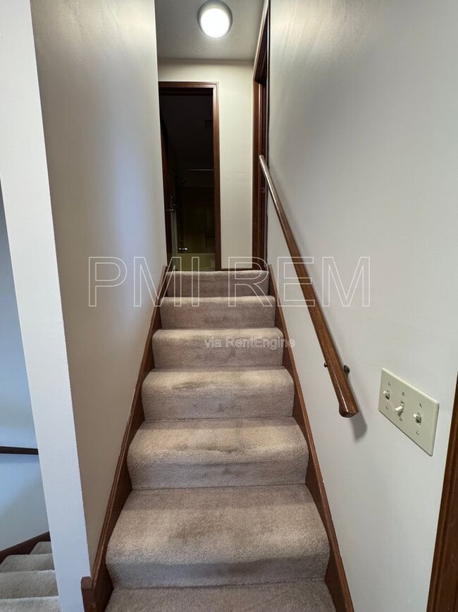 Building Photo - 1532 Lupe Ave NW