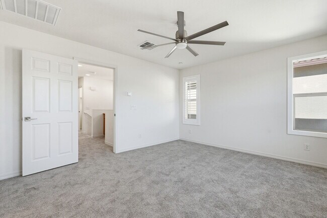 Building Photo - 1647 S 83rd Pl