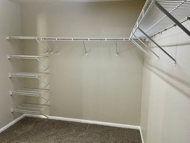 Building Photo - BEAUTIFUL SINGLE STORY HOME IN GATED COMMUNITY OF STALLION MOUNTAIN