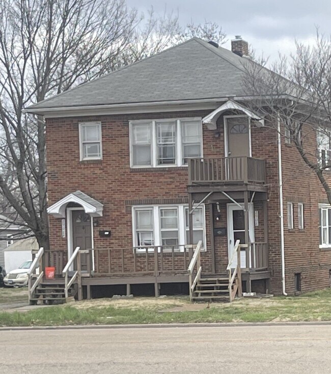 Building Photo - 2908 Madison Ave