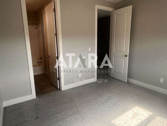 Building Photo - 9167 S Galette Ln