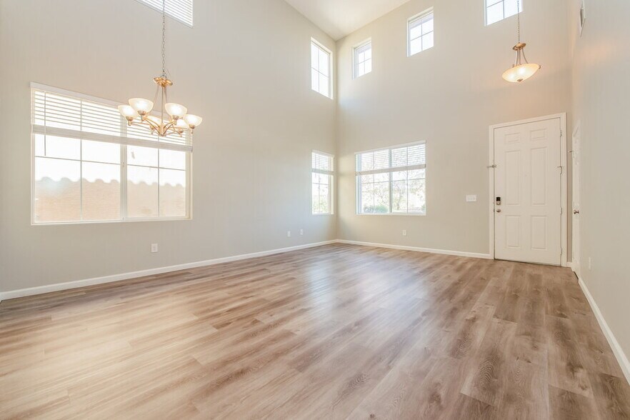 Building Photo - 2405 Breckle Key Ave
