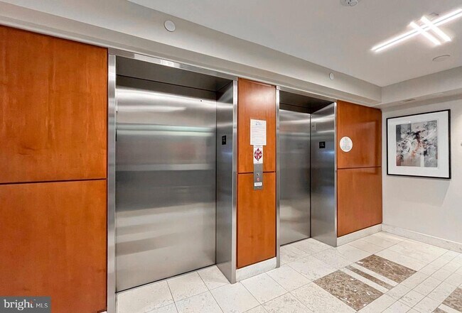 Building Photo - 2200 N Westmoreland St