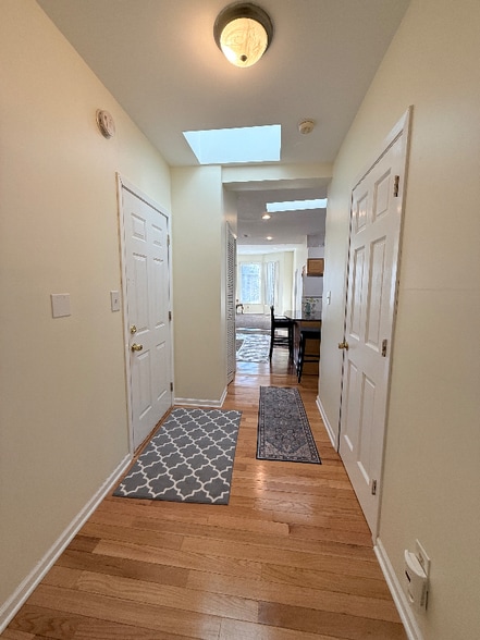 Building Photo - 3643 S Hamilton Ave