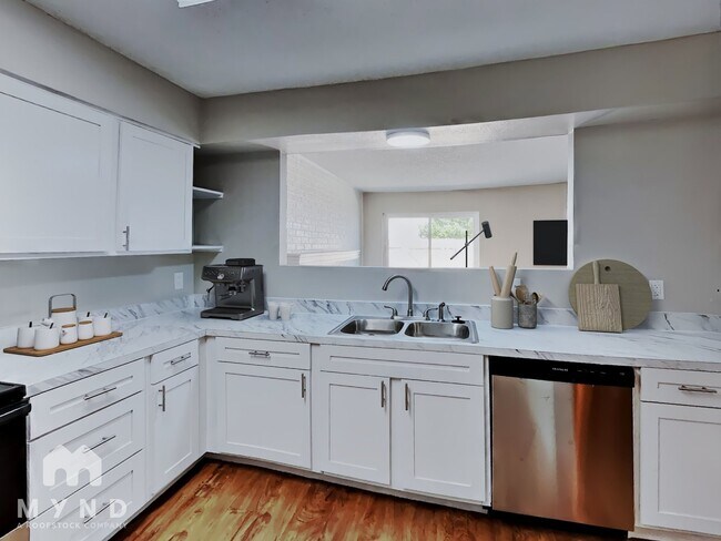 Building Photo - 6215 Indiana Ave