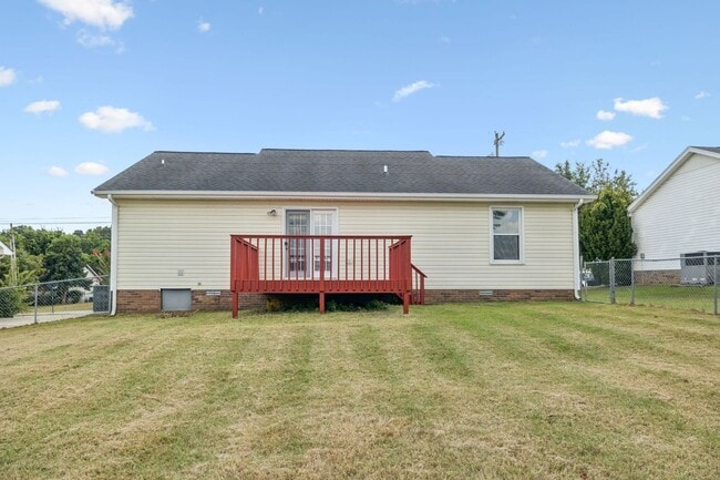 Building Photo - 1073 Bobcat Dr