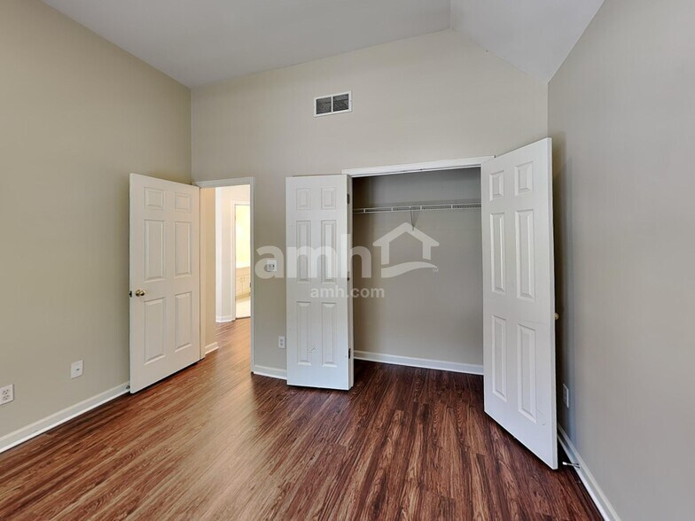 Building Photo - 1315 Killian Shoals Way SW