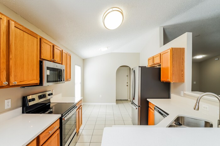 Building Photo - 14145 Econ Woods Ln