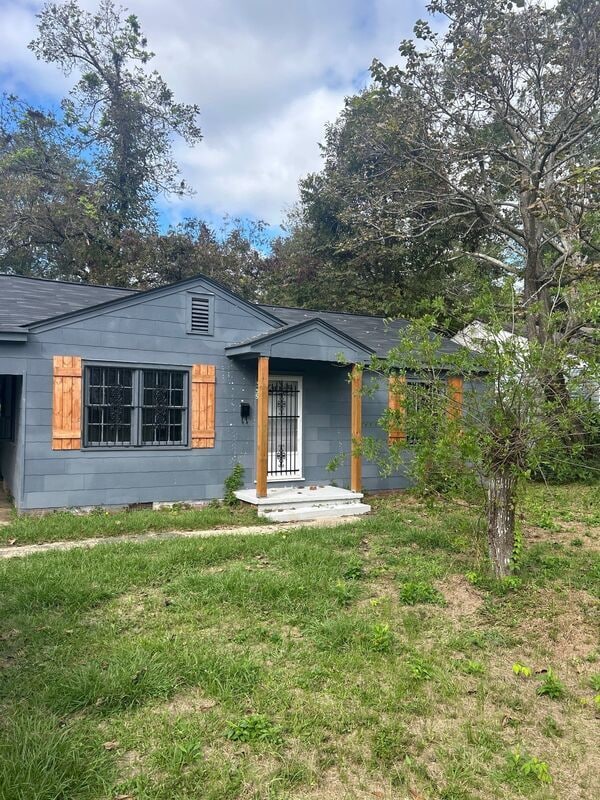 Building Photo - 359 Columbus St