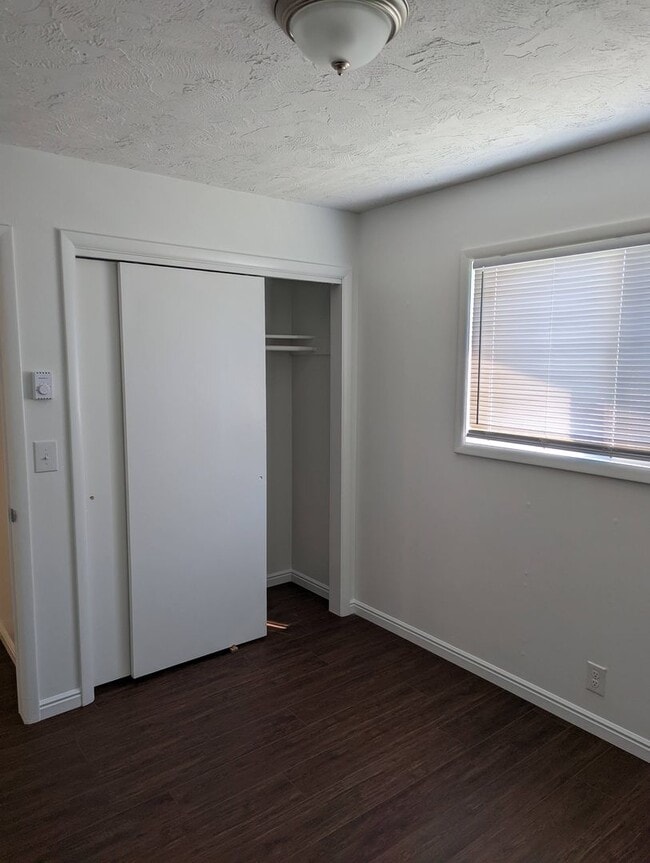 Building Photo - Charming 3 bedroom 1 bath home in Rexburg!