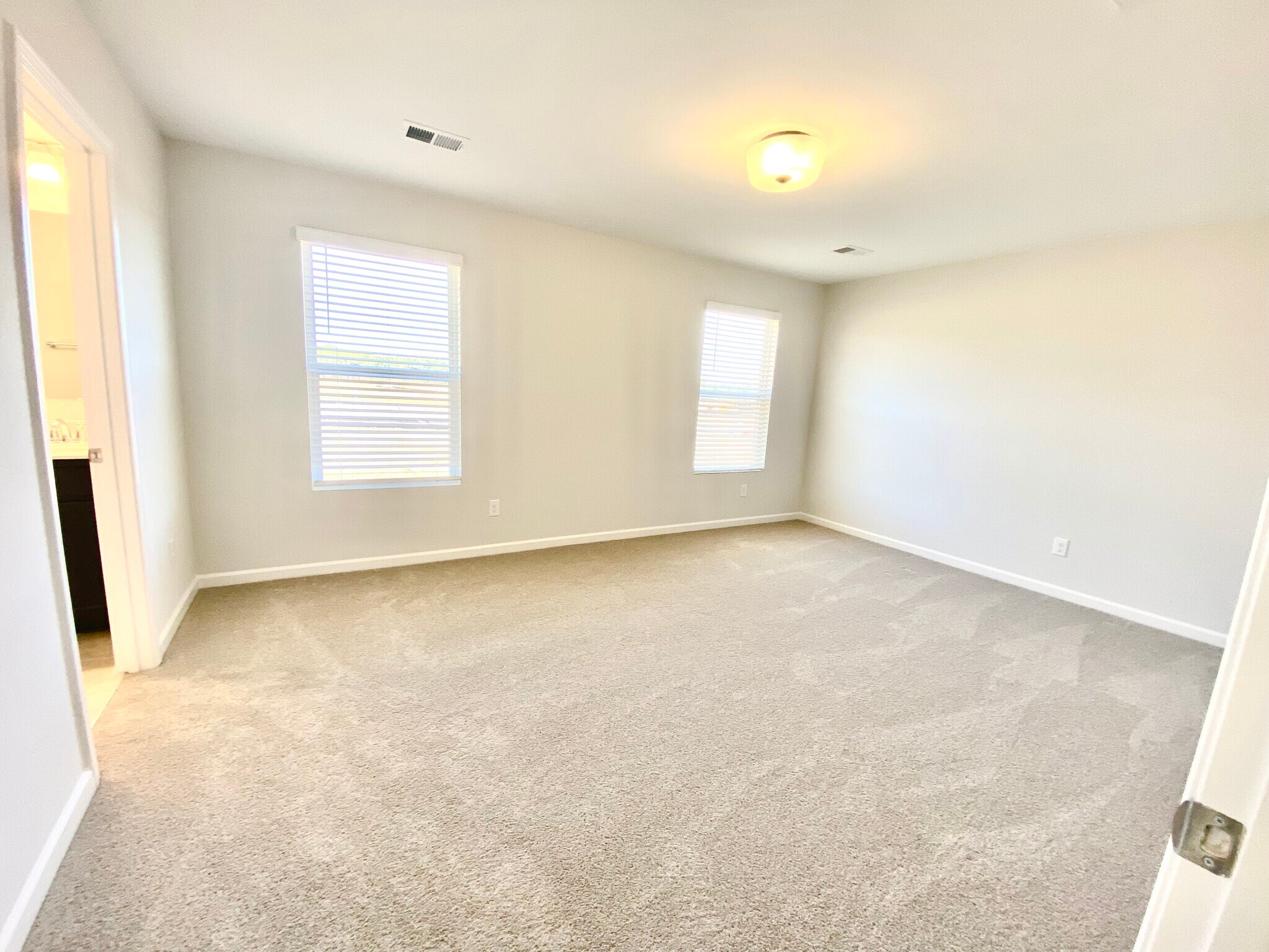 Building Photo - 518 Purple Finch Rd