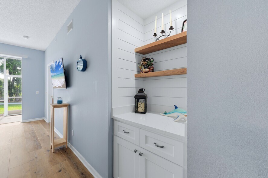 Building Photo - 8951 Veranda Way