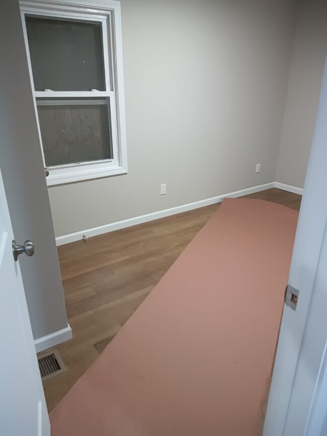 Building Photo - 1115 Dudley Ave