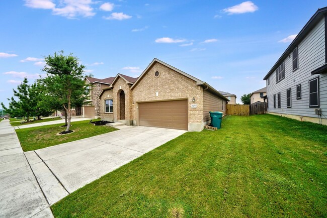 Building Photo - Charming 3-Bedroom Home in Meadows of Copp...