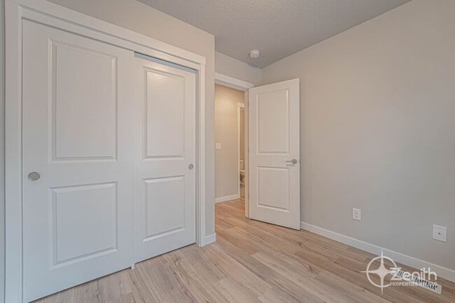 Building Photo - 4908 NE 2nd Ct