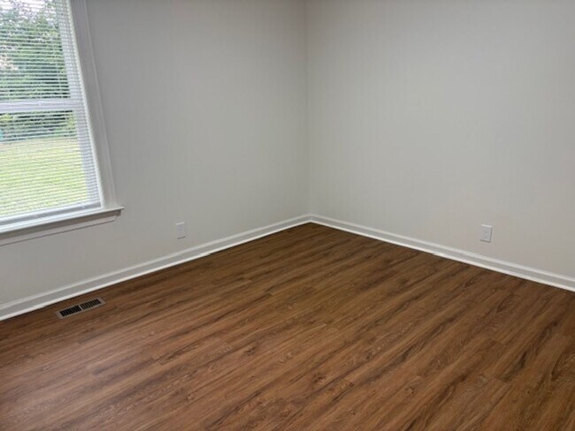 Building Photo - 2104 Split Rail Rd