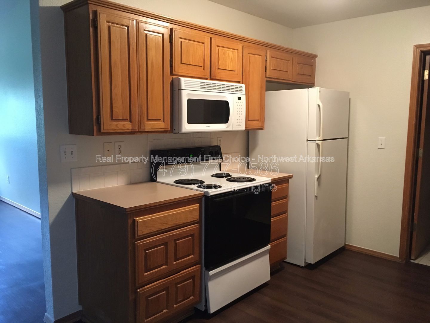 Building Photo - 4433 W Cheyenne Dr