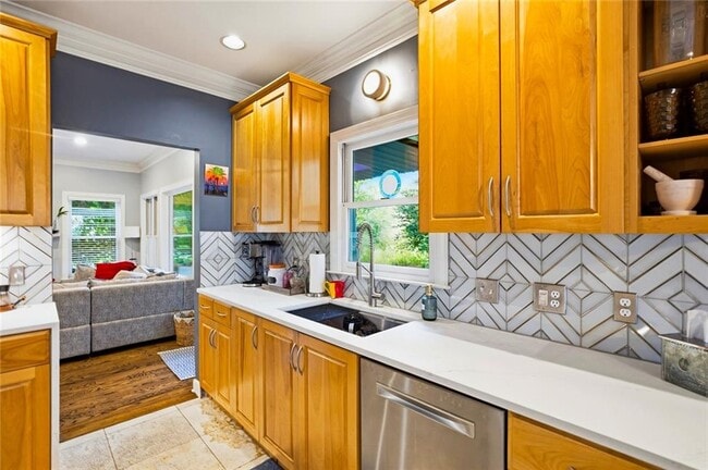 Building Photo - 4565 Windsor Park Pl NE