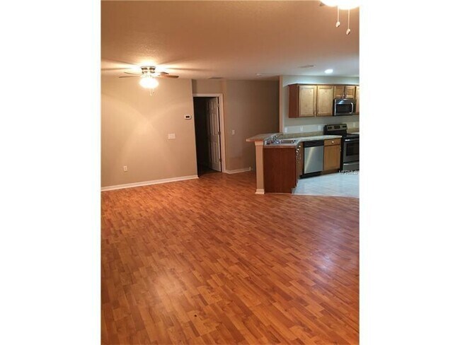 Building Photo - 2 Bed/ 2 Bath Townhome in Pemberly Pines