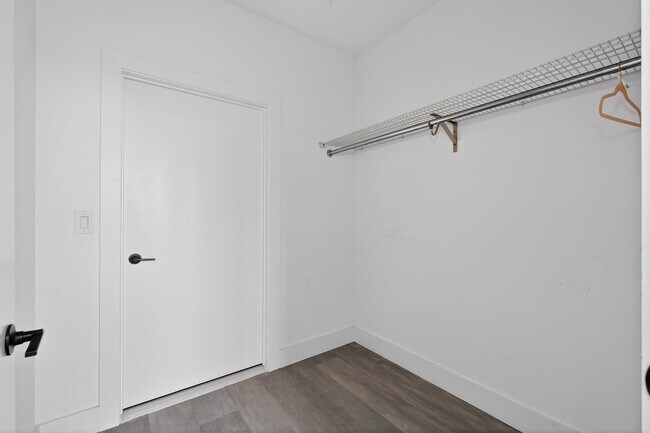 Building Photo - 43-45-45 W 32nd St