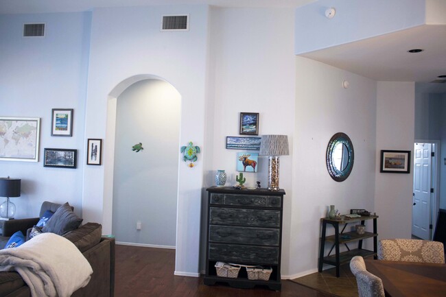 Building Photo - 10610 Garnet Sky Ct