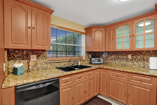 Building Photo - 2542 Marathon Ln