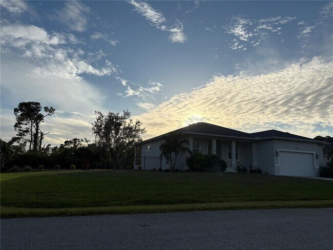 Building Photo - 14377 Overlook Ave