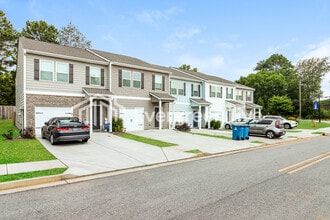 Building Photo - 104 Vlg Grn Dr NW