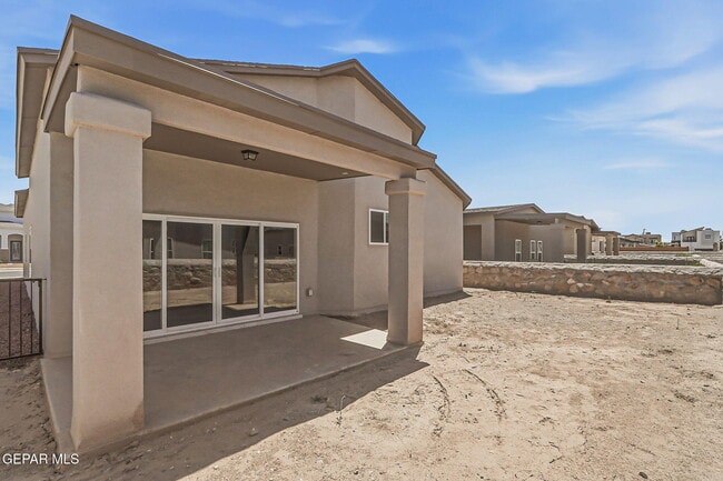 Building Photo - 941 Aqueduct Ave