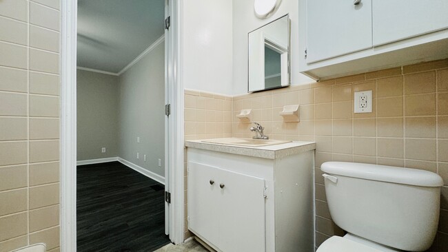 Building Photo - 815 W Palmetto St