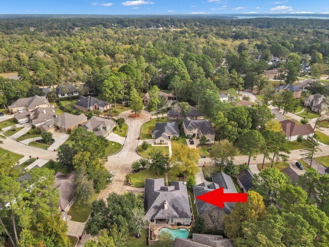 Building Photo - 192 Monterrey Rd W