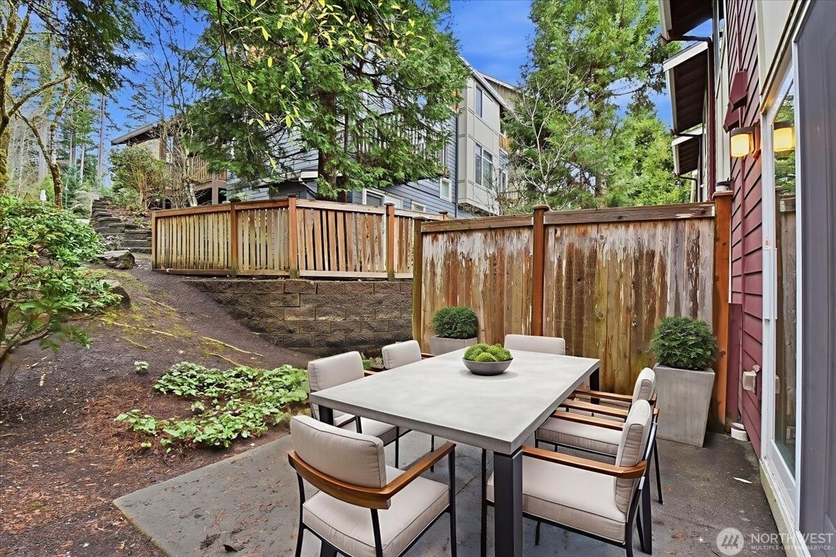 Outdoor Patio - 63 Cougar Ridge Rd NW
