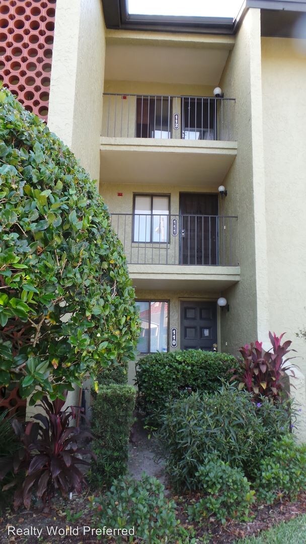 11 Escondido Cir 11 Escondido Cir Altamonte Springs FL 32701