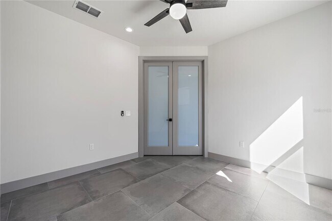 Building Photo - 11 Ethan Allen Dr