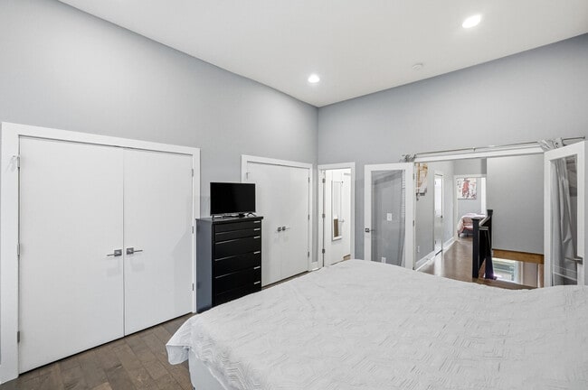 Building Photo - 408 Scott St