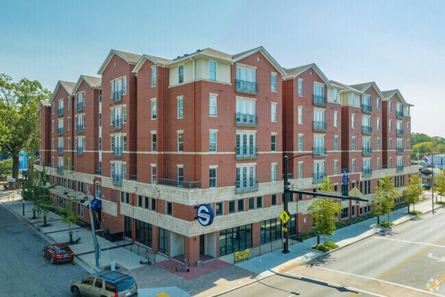 Building Photo - 510 S Highland St