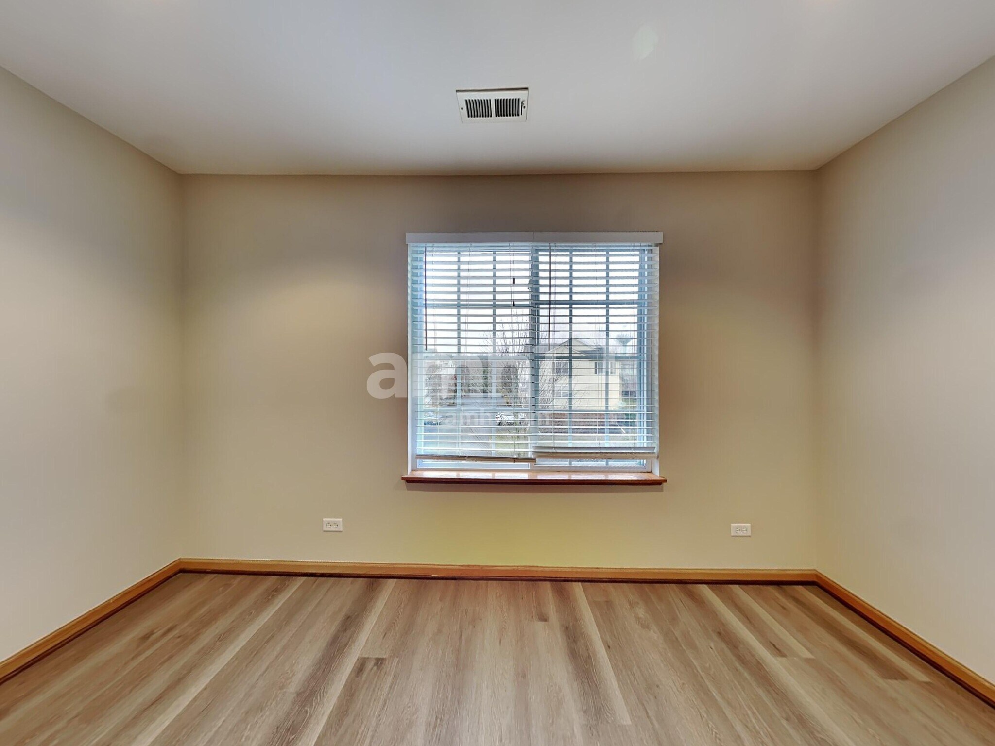 Building Photo - 281 Evergreen Cir