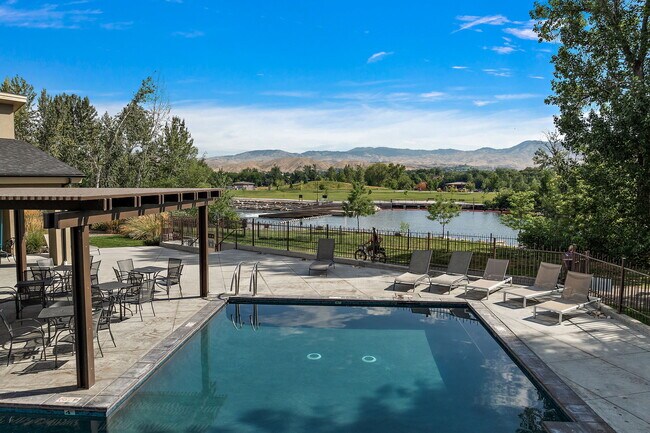 Building Photo - 3655 N Willowbar Ln