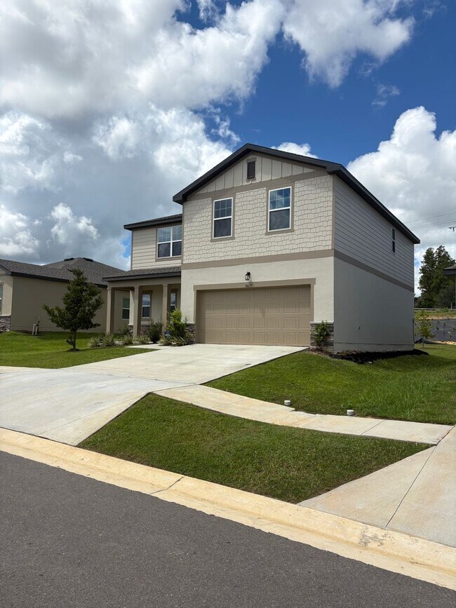 Building Photo - 14673 Italy Ave