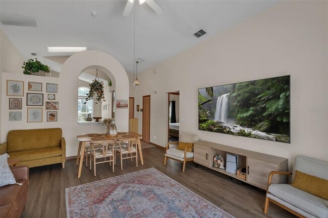 Building Photo - 3024 Bloomsbury Dr