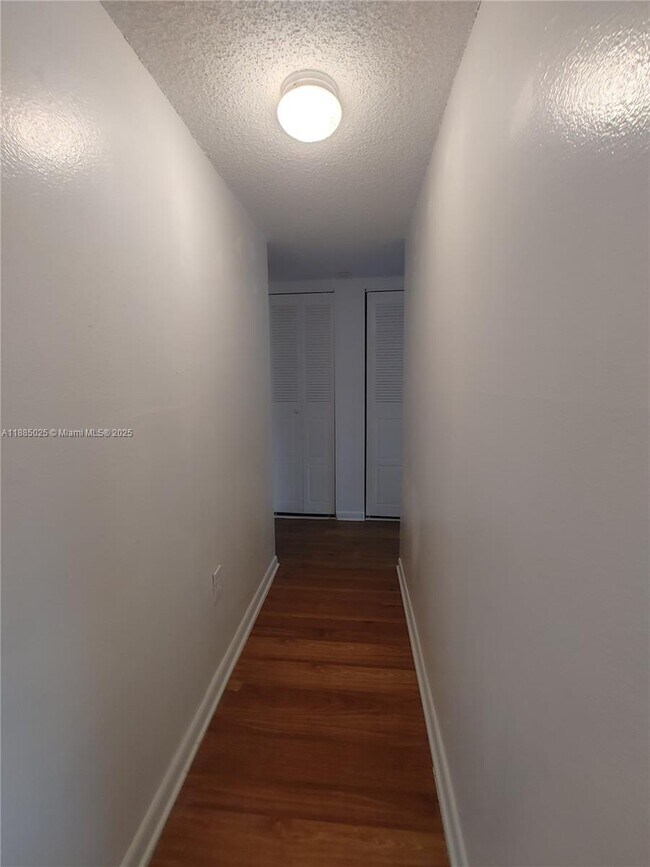Building Photo - 1820 SW 81st Ave