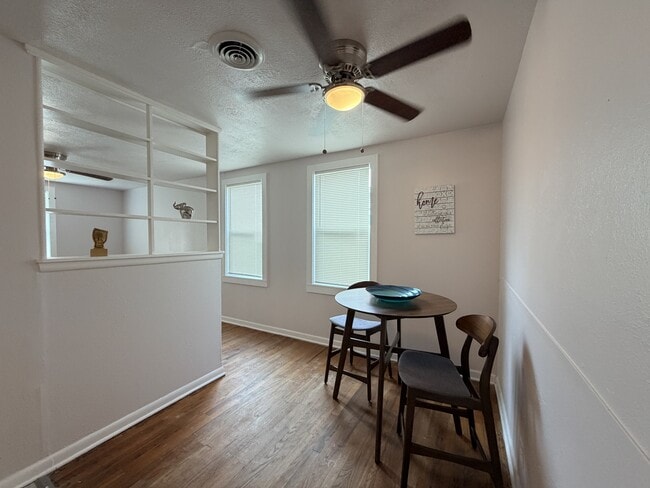 Building Photo - 3918 Harris Dr