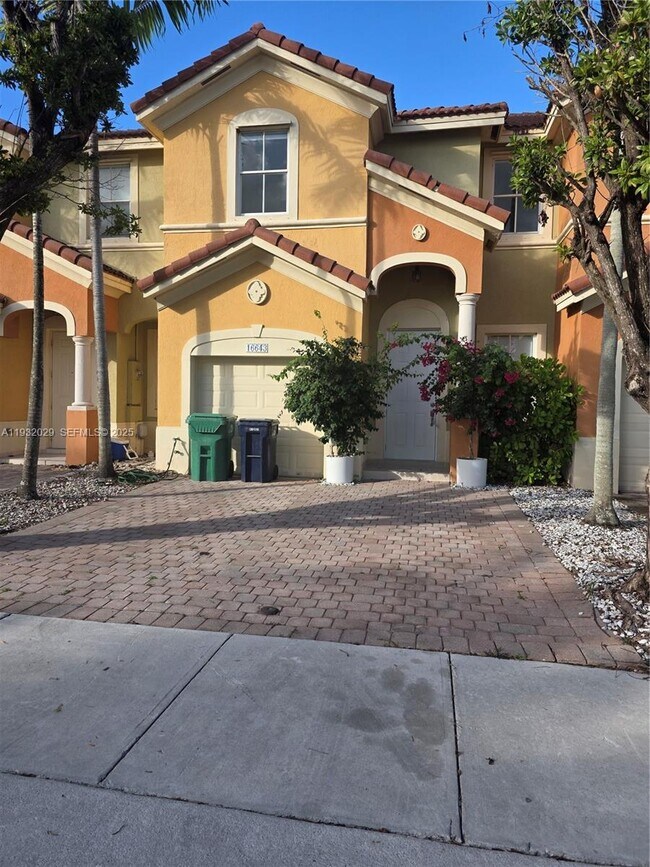 Building Photo - 16643 SW 80th Terrace