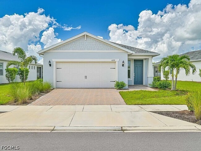 Building Photo - 42218 Edgewater Dr