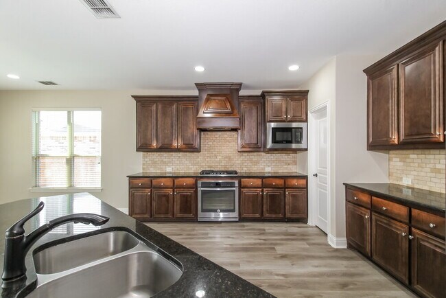Building Photo - 1017 Snowbird Dr
