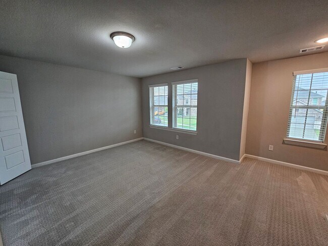 Building Photo - Coming Soon  5 bedroom, 4 bathroom home located in the desirable Forney