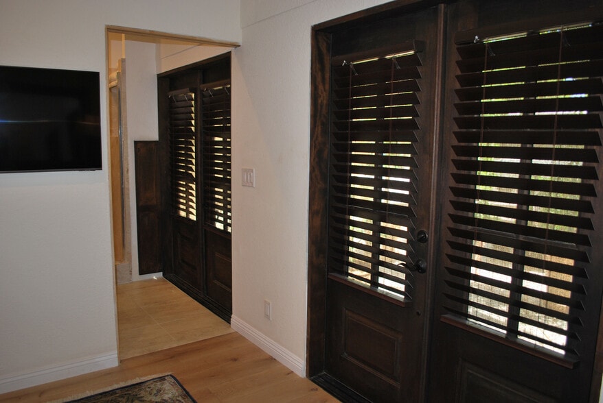 Building Photo - 20141 Orchid St